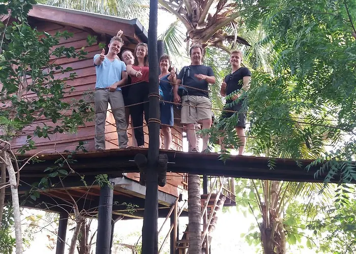 Sigiri Sarilco Rock View Treehouse