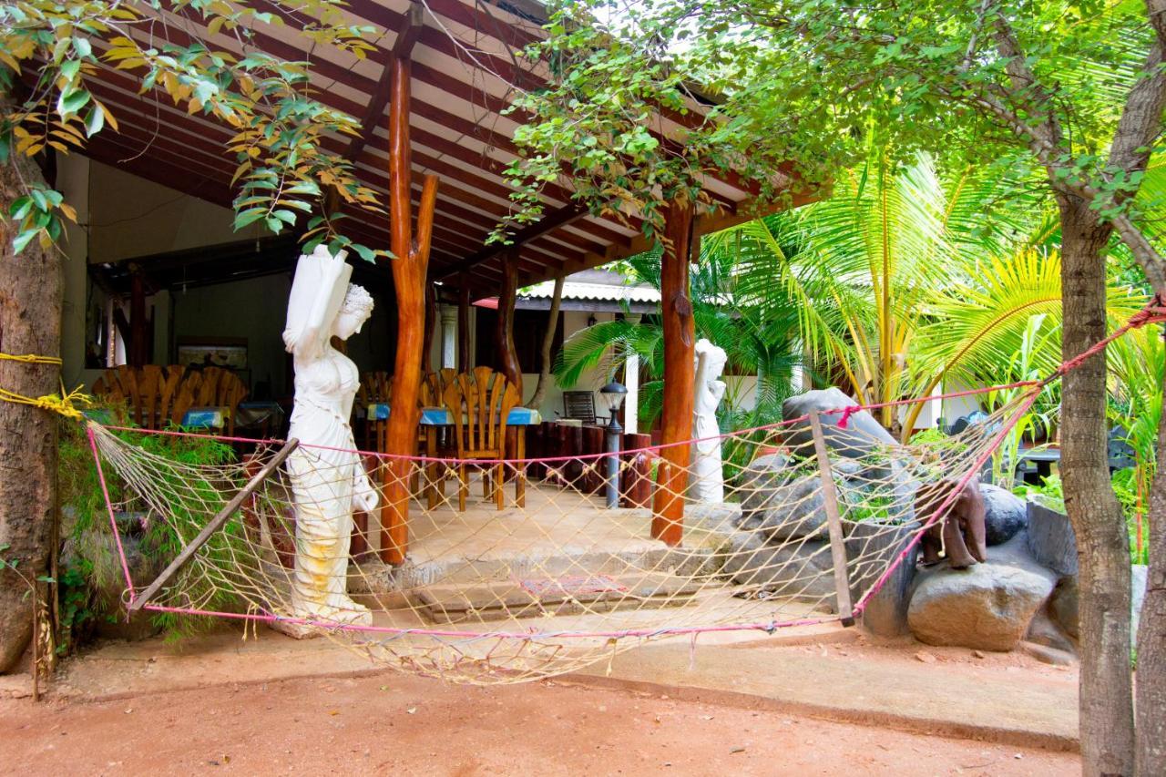 Samanala Guest house *