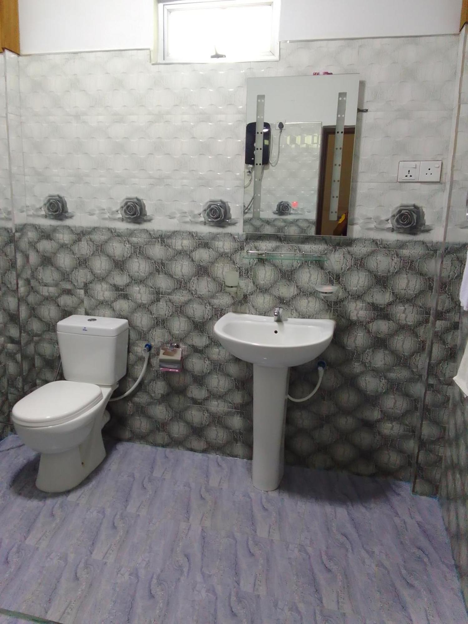 Ruk Sewana Tree House Apartment