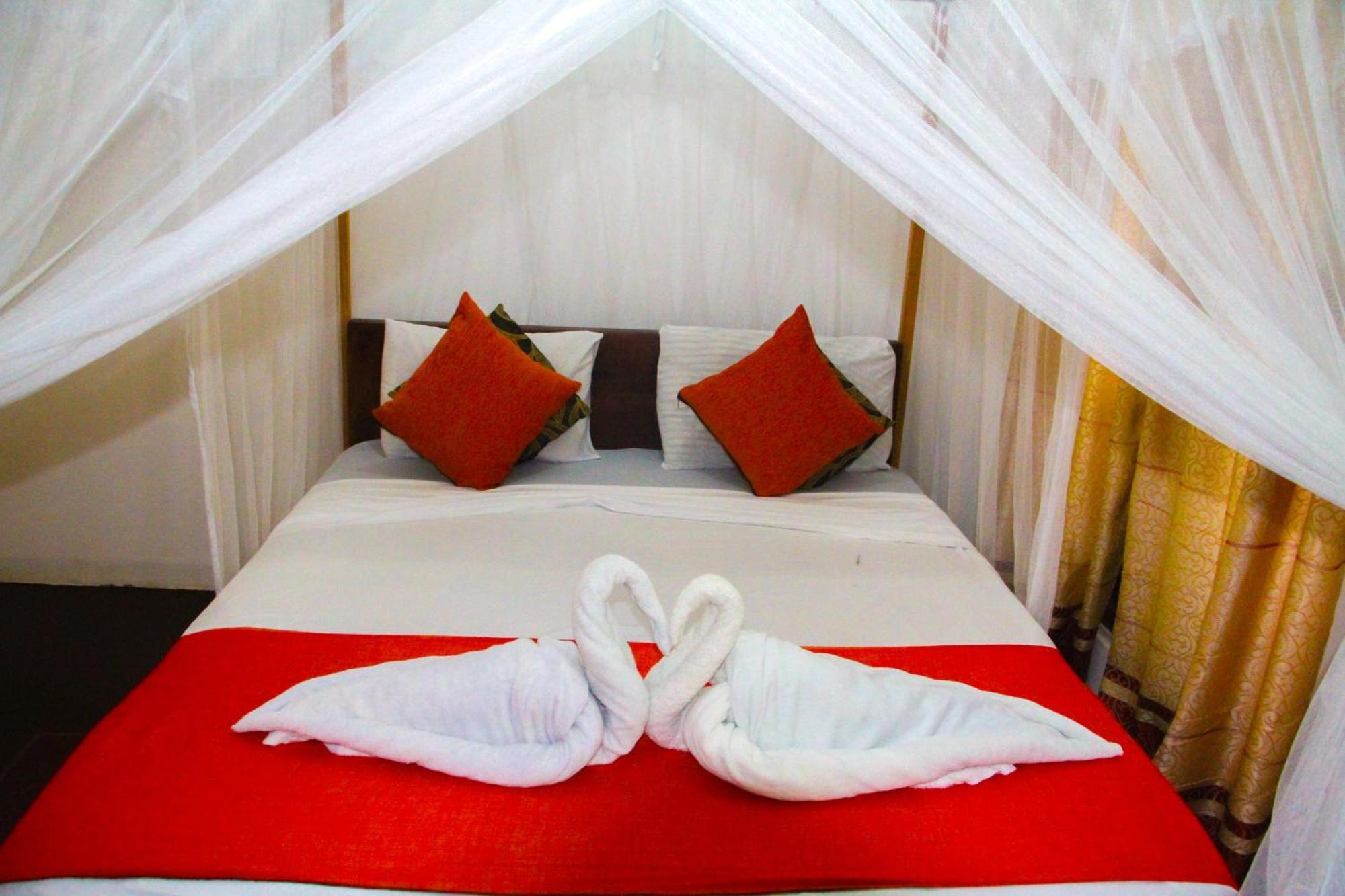 Kolon Hotel 2*