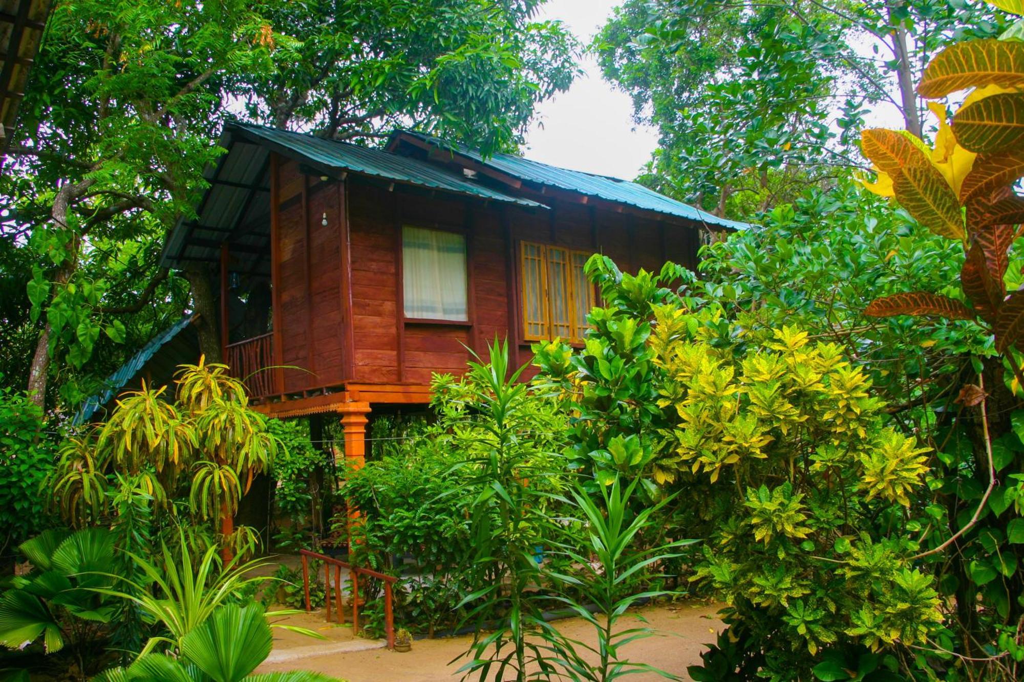 Sigiri Sky & Treehouse Sigiriya