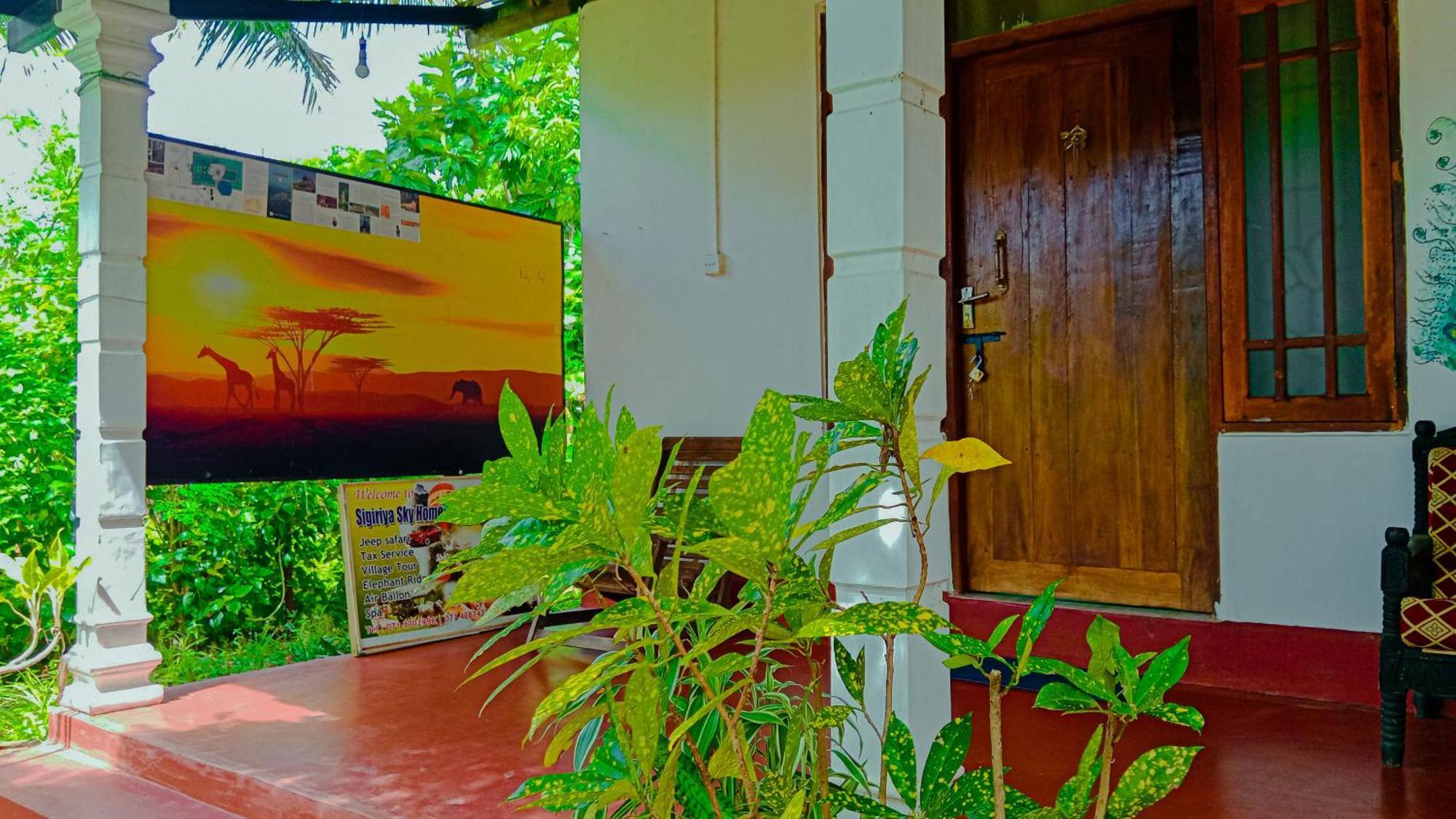 Sigiri Sky & Treehouse Bed & Breakfast