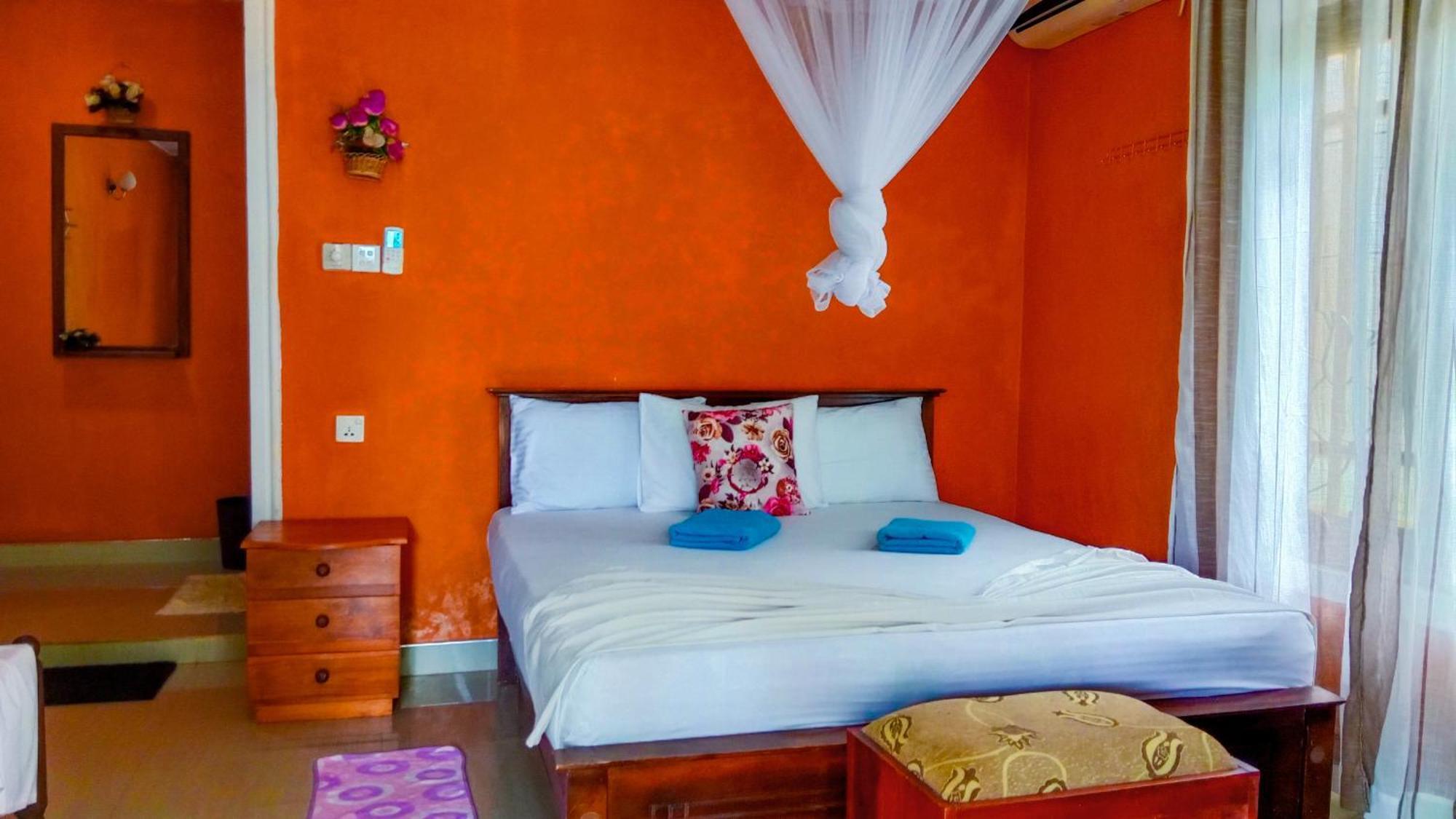 Sigiri Sky & Treehouse Bed & Breakfast Sigiriya