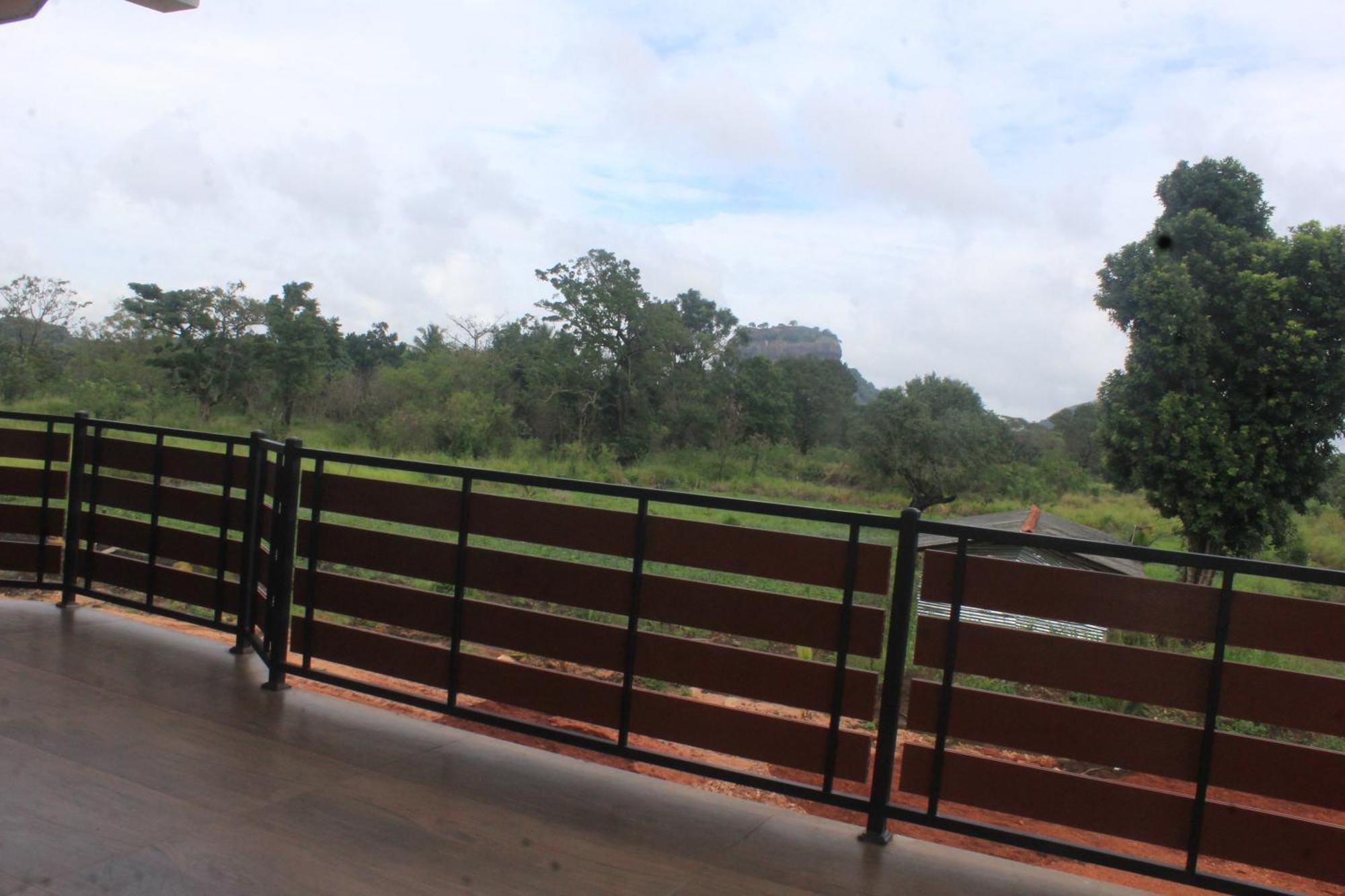 The Wild Elephant Hotel Sigiriya