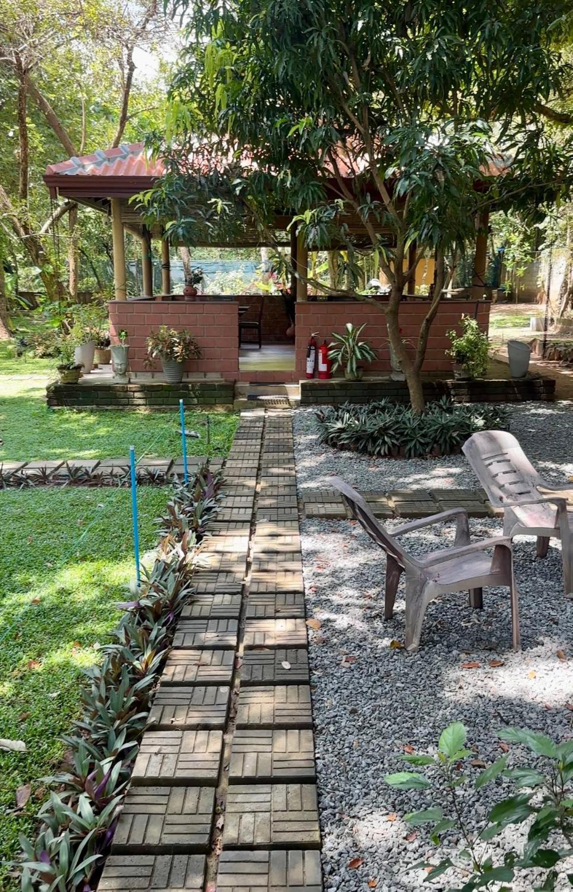 Sat Nam Village Hotel Sigiriya