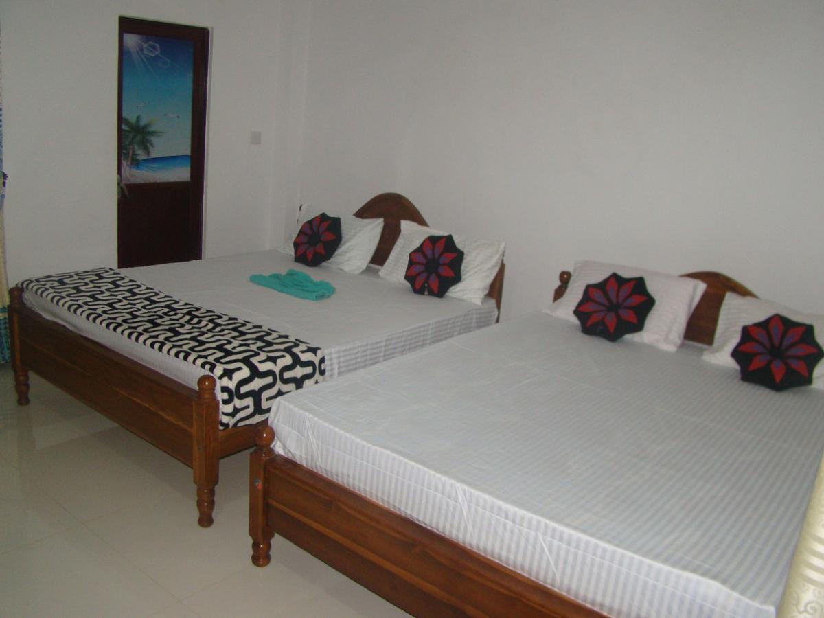 Thuruliya Guest house *