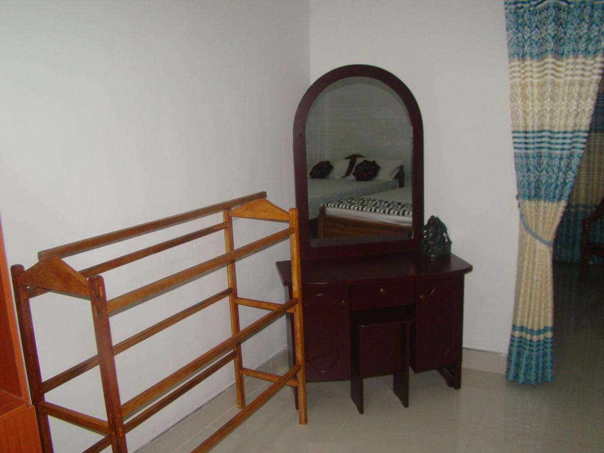 Thuruliya Guest house *