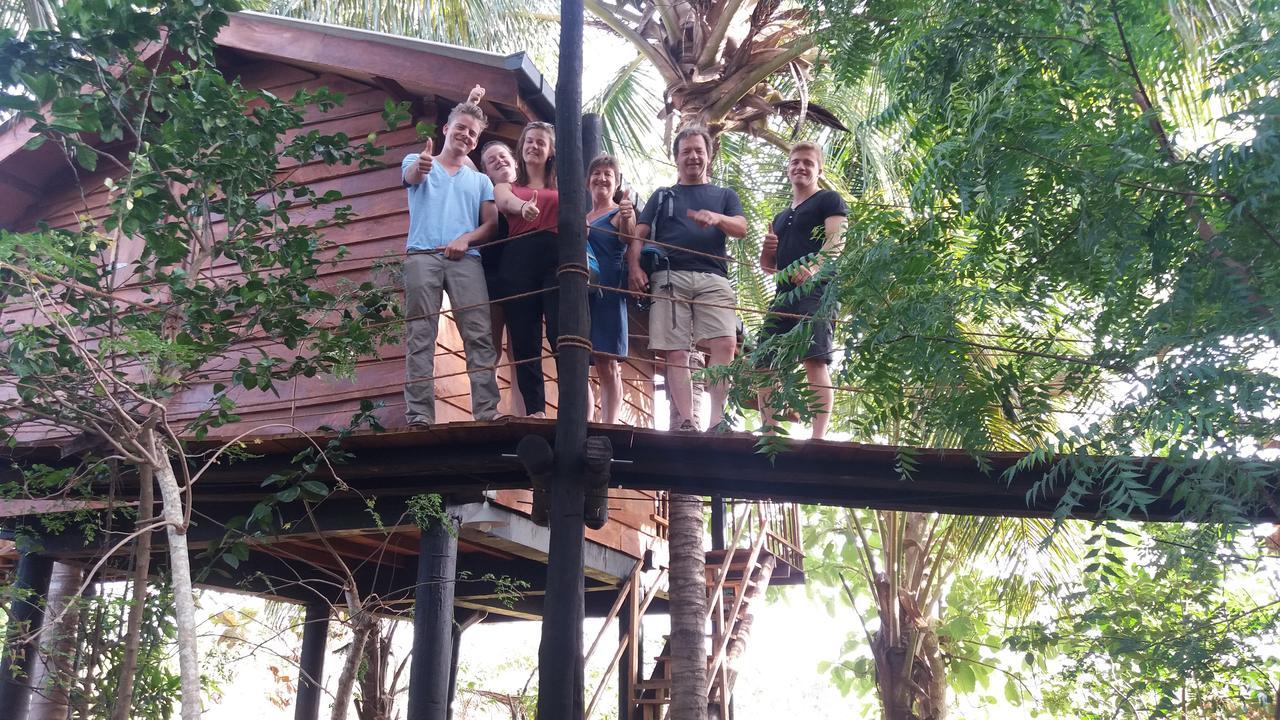 Lodge Sigiri Sarilco Rock View Treehouse *