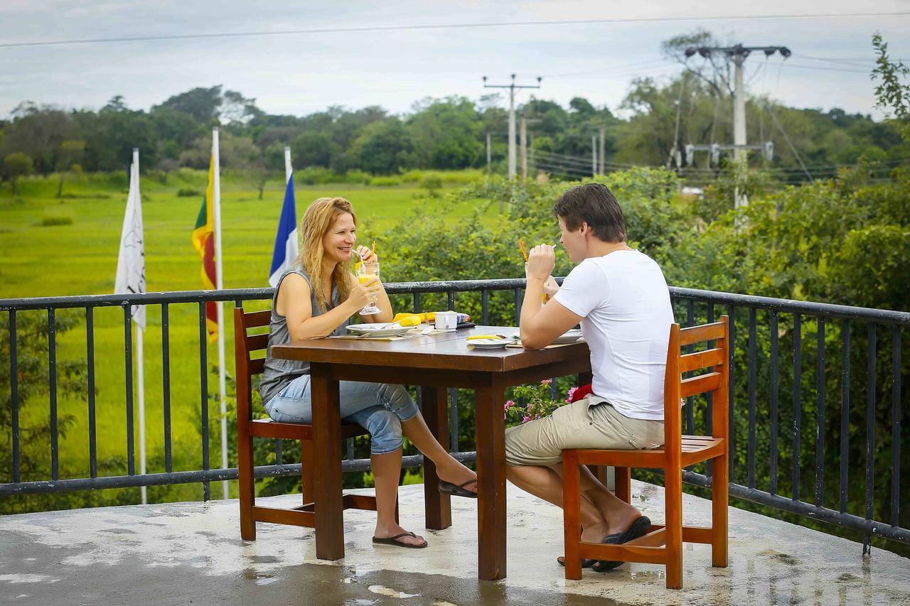 Hotel Elephas &