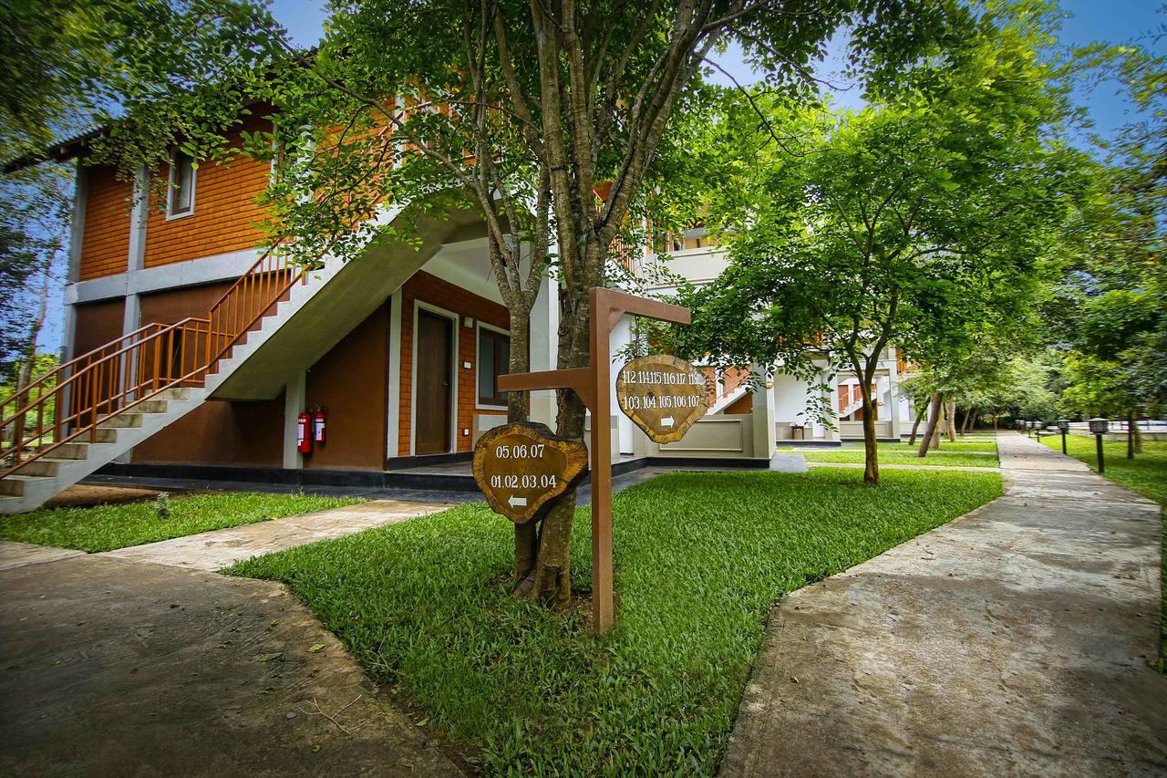 Elephas & Hotel
