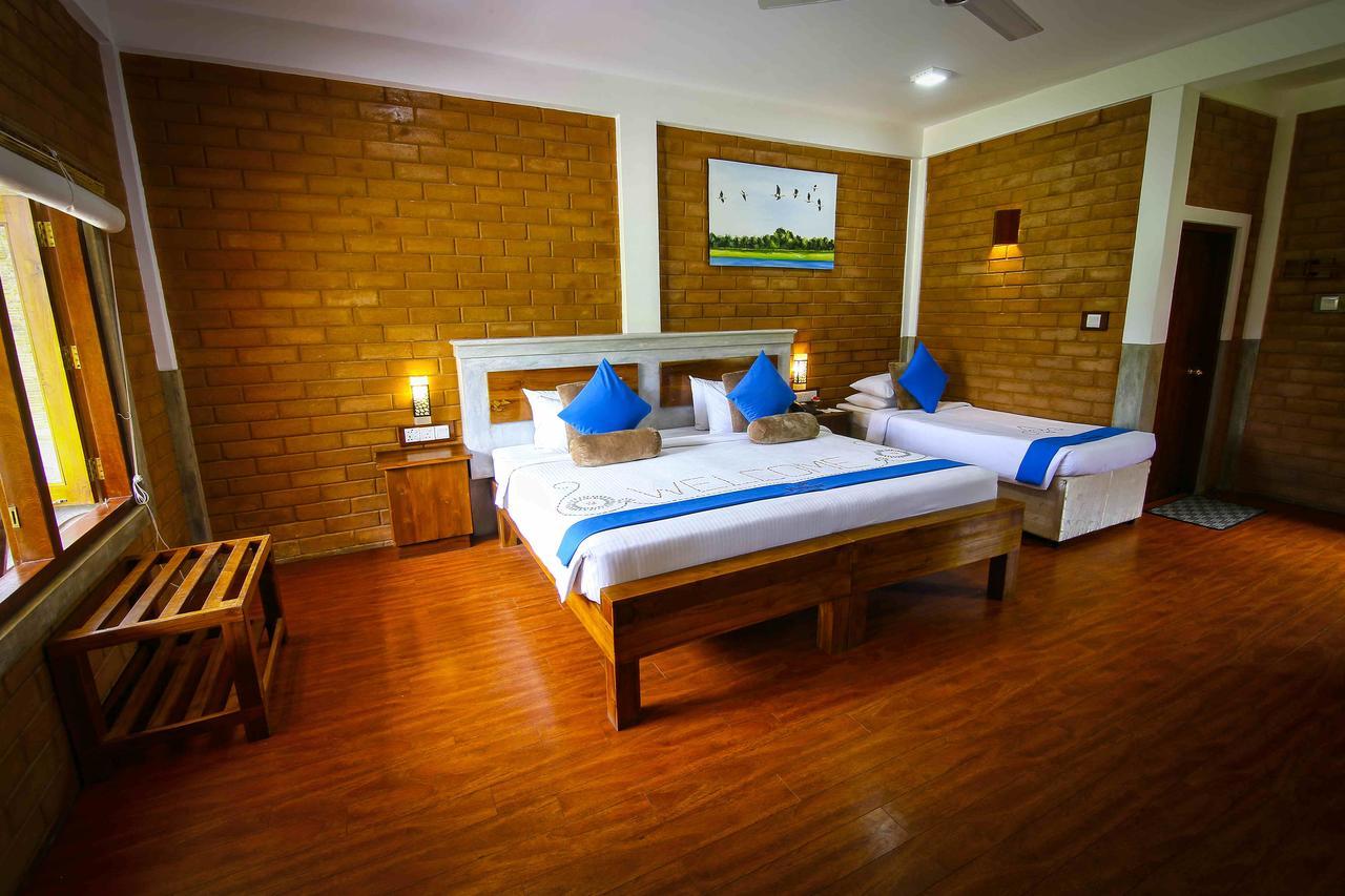 Elephas & Hotel 4*