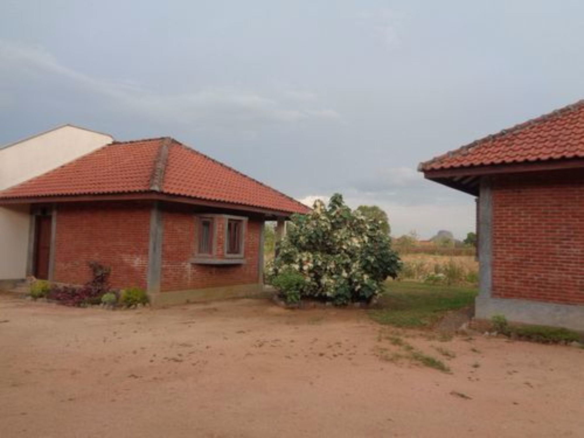 Hotel Gemmini Sigiriya
