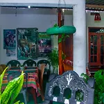Sigiri Tarushan Home Stay