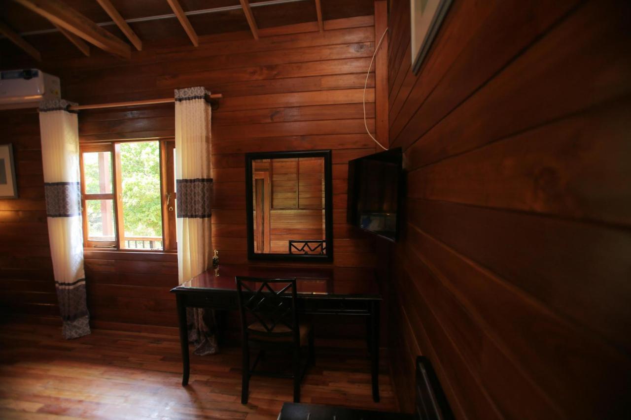 Hotel Jungle Hut Sigiriya