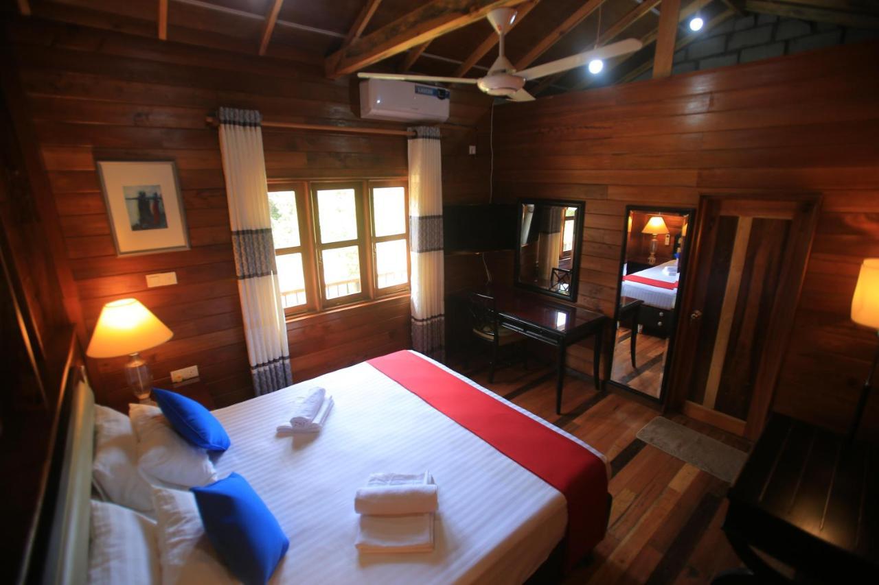 Jungle Hut Hotel Sigiriya