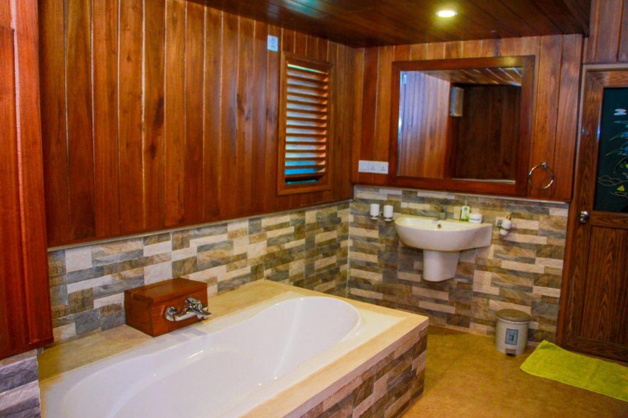 Villa Water Sigiriya
