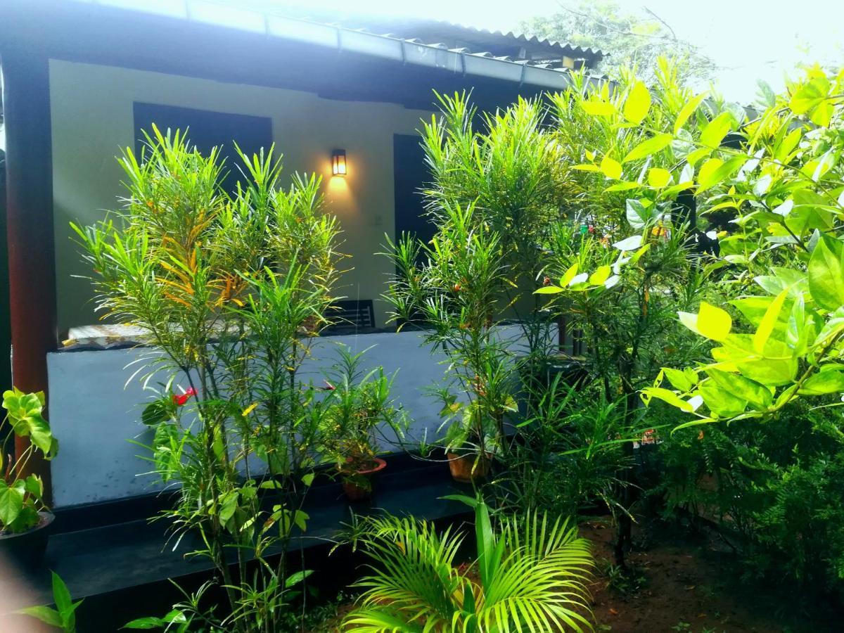 Bed & Breakfast Lakmal ,10 Minutes To Rock