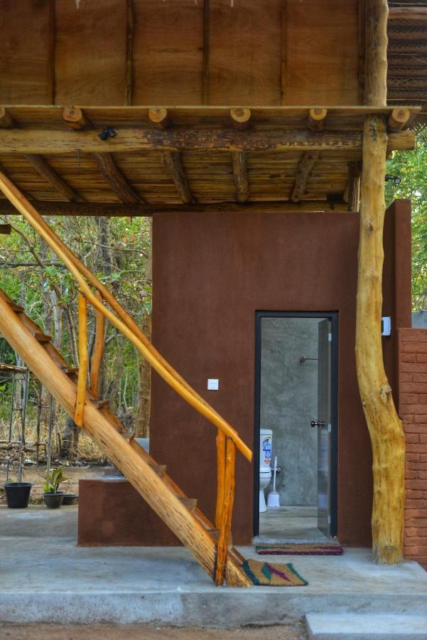 Pidurangala View Treehouse Homestay *