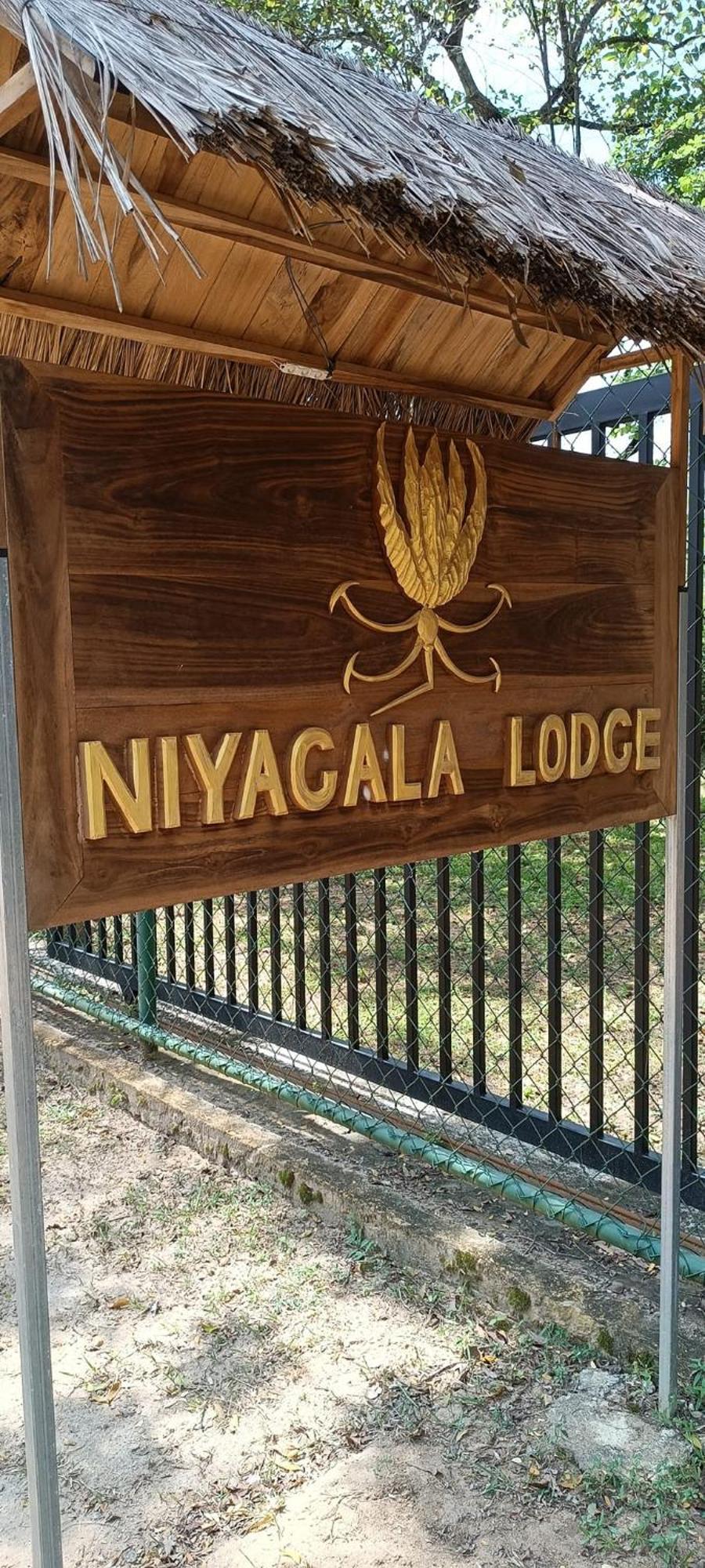 Niyagala * Sigiriya