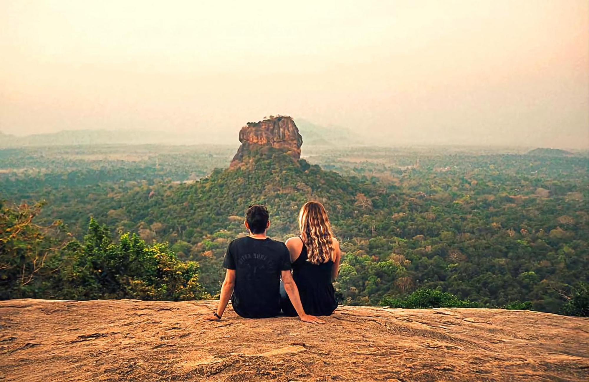 Lakmal ,10 Minutes To Rock Bed & Breakfast