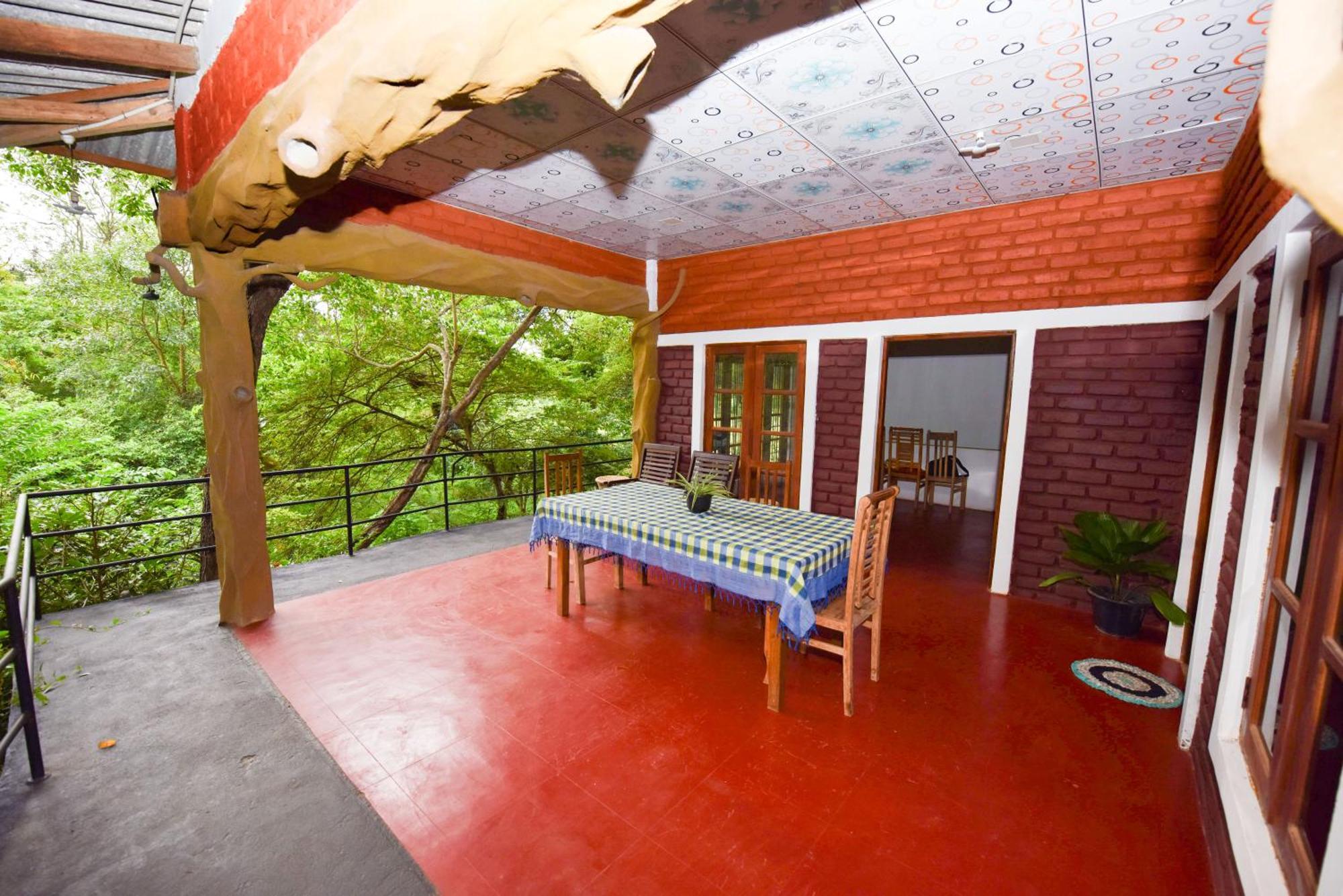 Homestay Elephant Trio