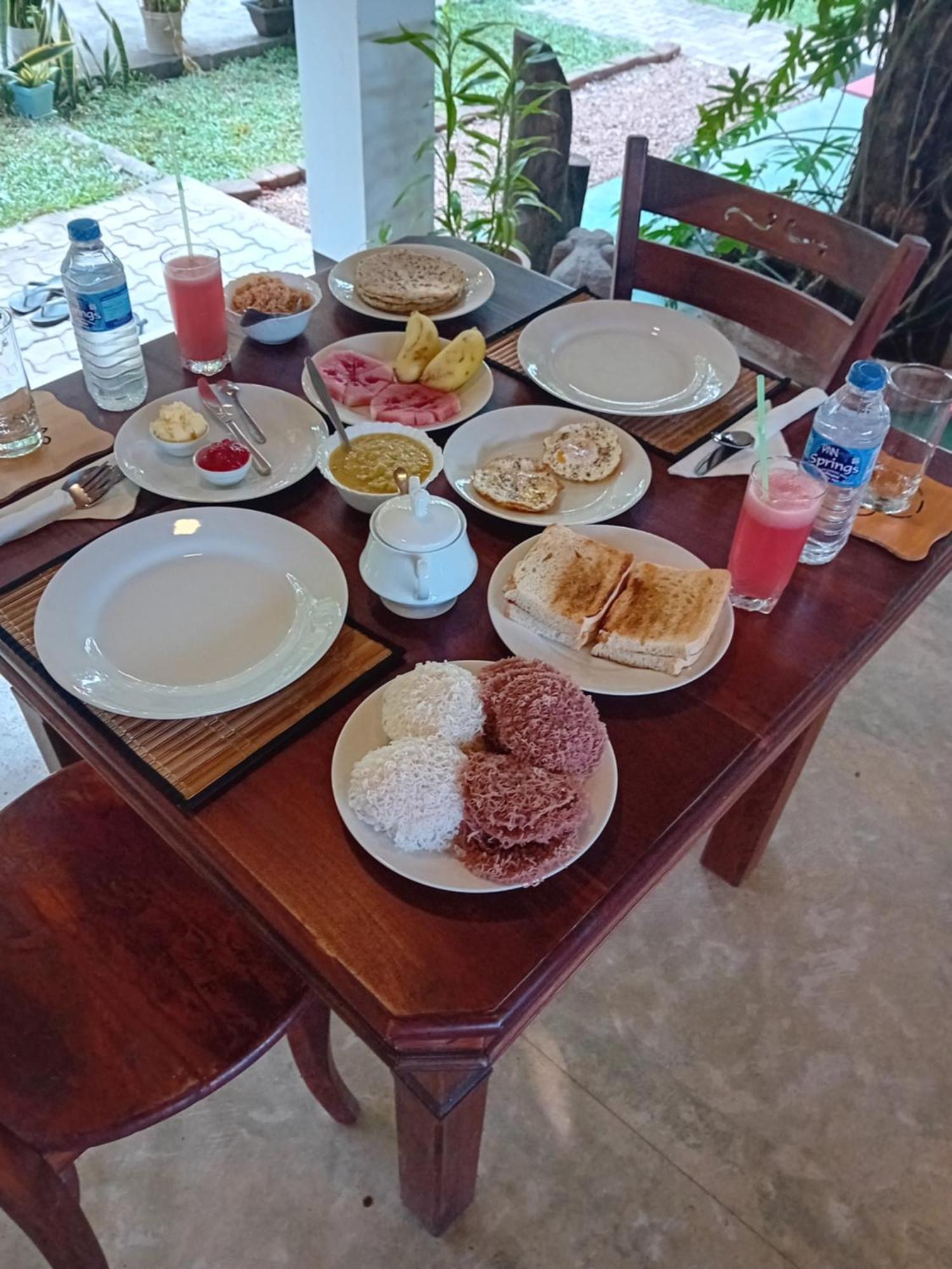 Sigiri Nisala Guest house *