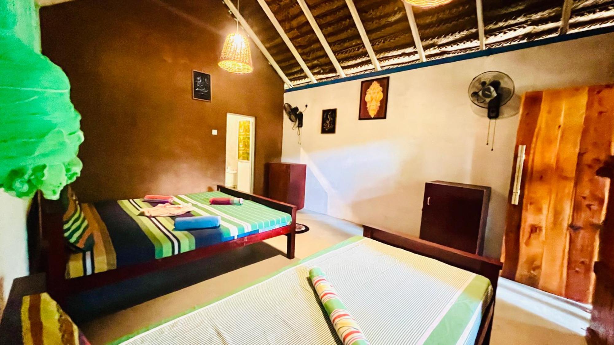 Jungle Host And Tree House Hostel Sigiriya