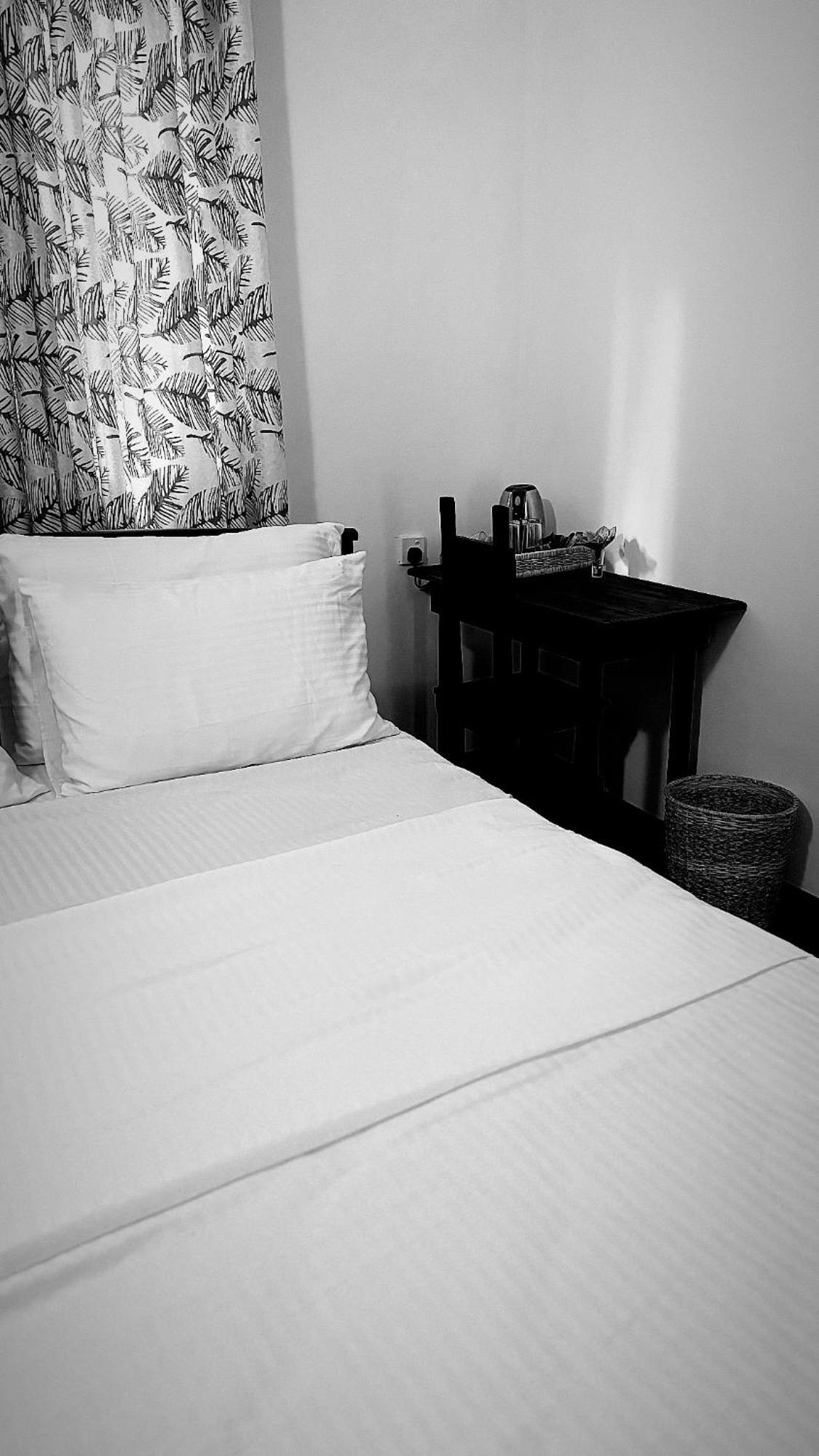 Island Vibes By The Rock * Sigiriya