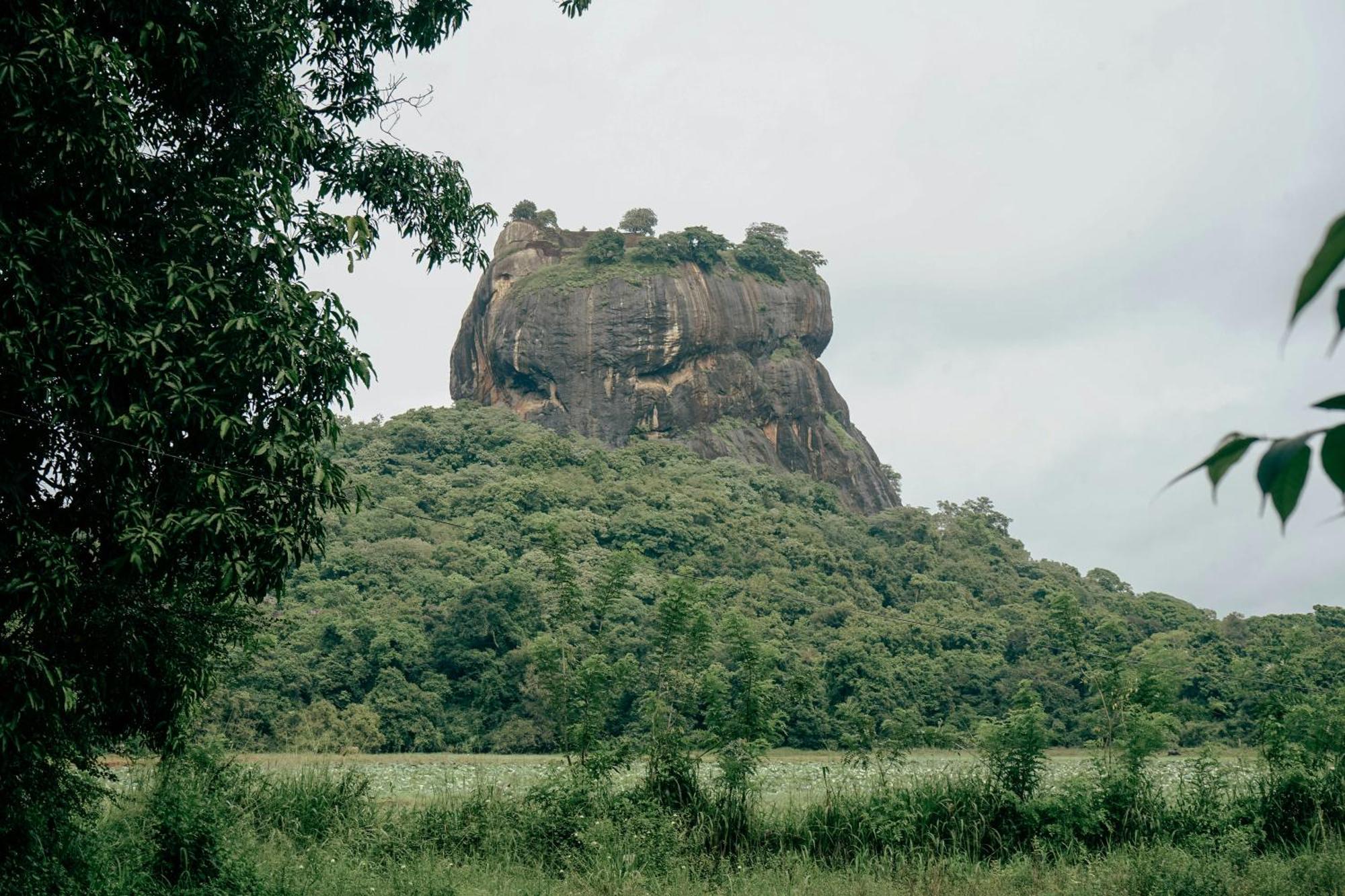 Lakmal ,10 Minutes To Rock *
