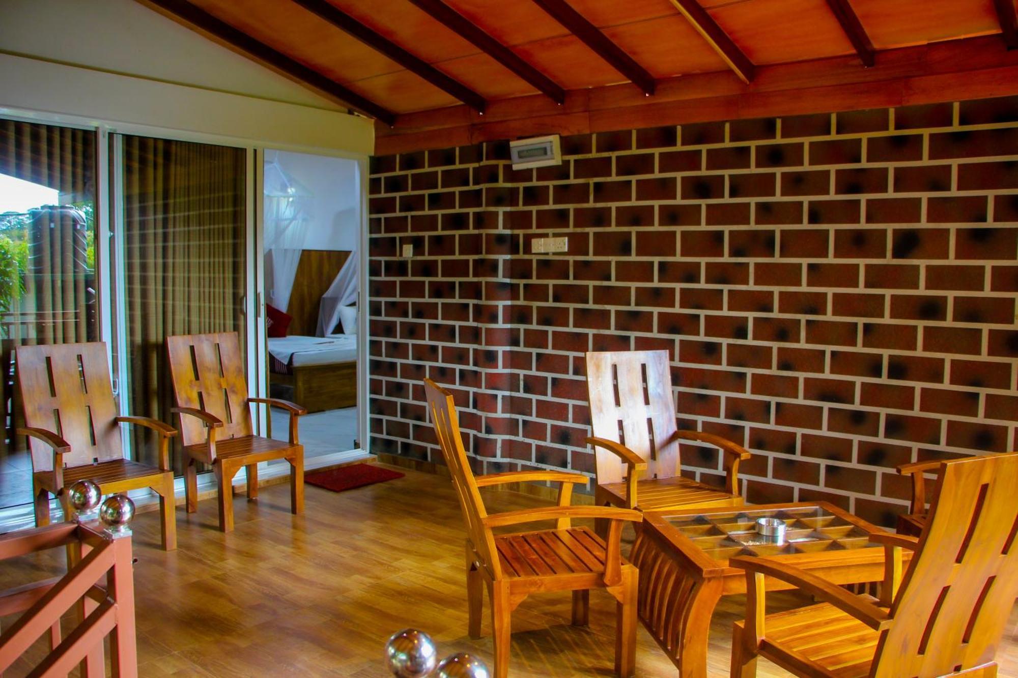 Peacock Homestay * Sigiriya