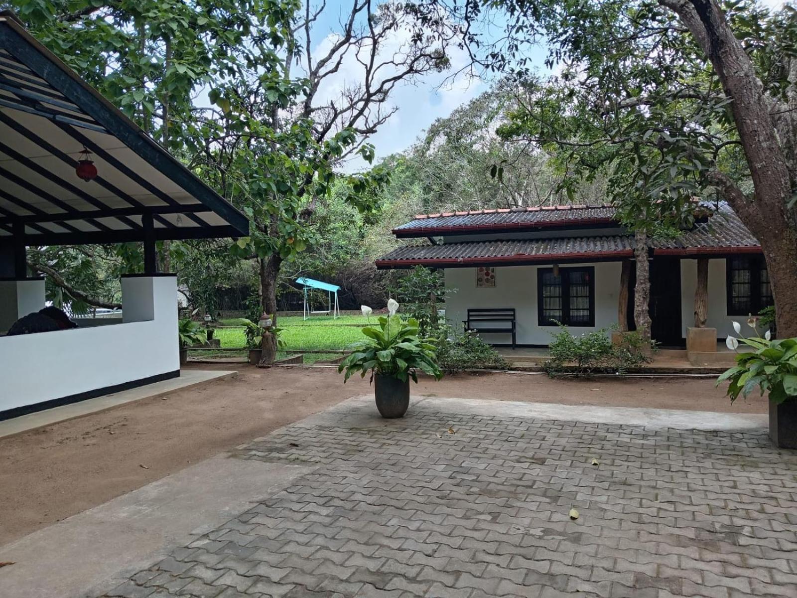 New Sigiri Kele Hotel 4*