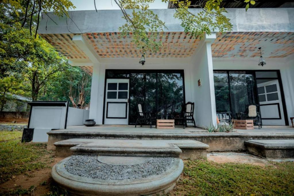 New Sigiri Kele Hotel