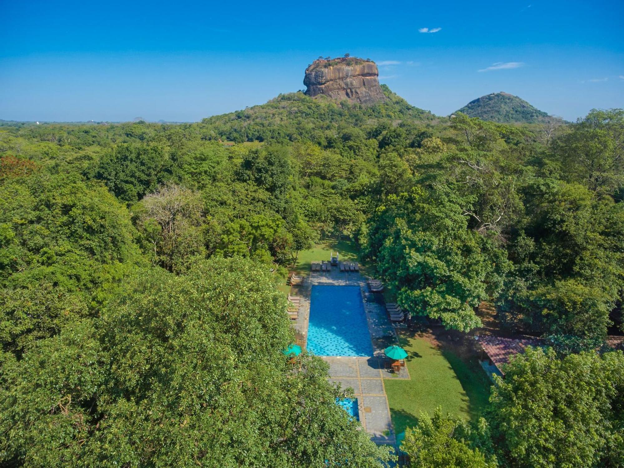 Hotel Sigiriya 5*