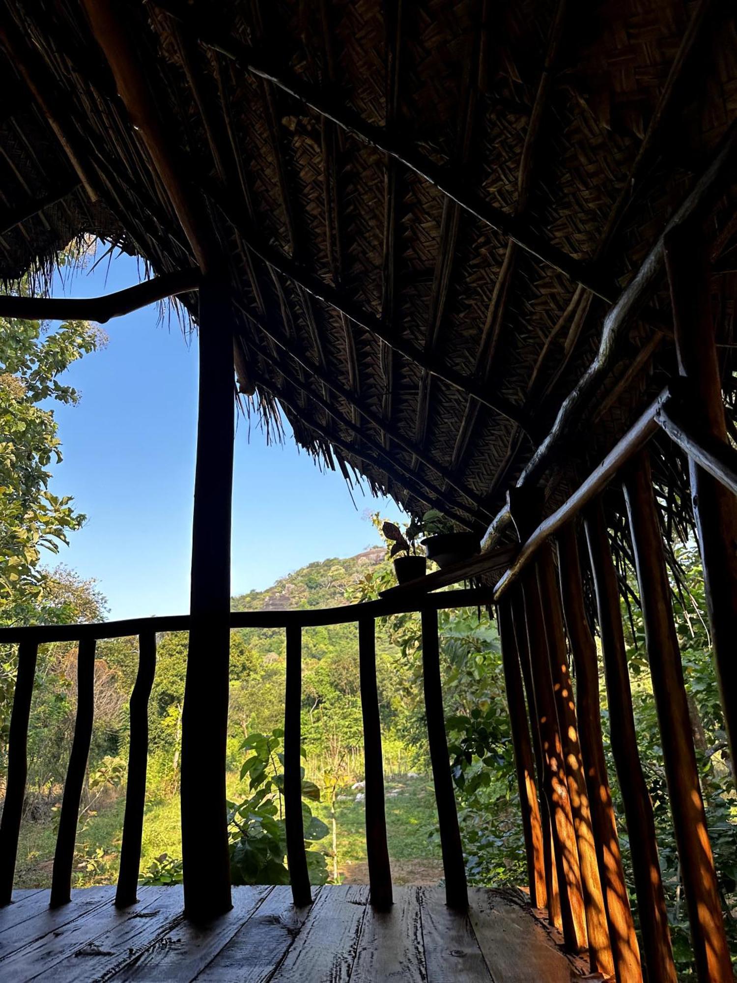 Pidurangala View Treehouse Sigiriya