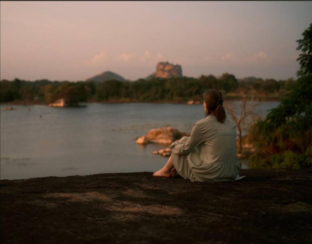Sigiri Paradise * Sigiriya