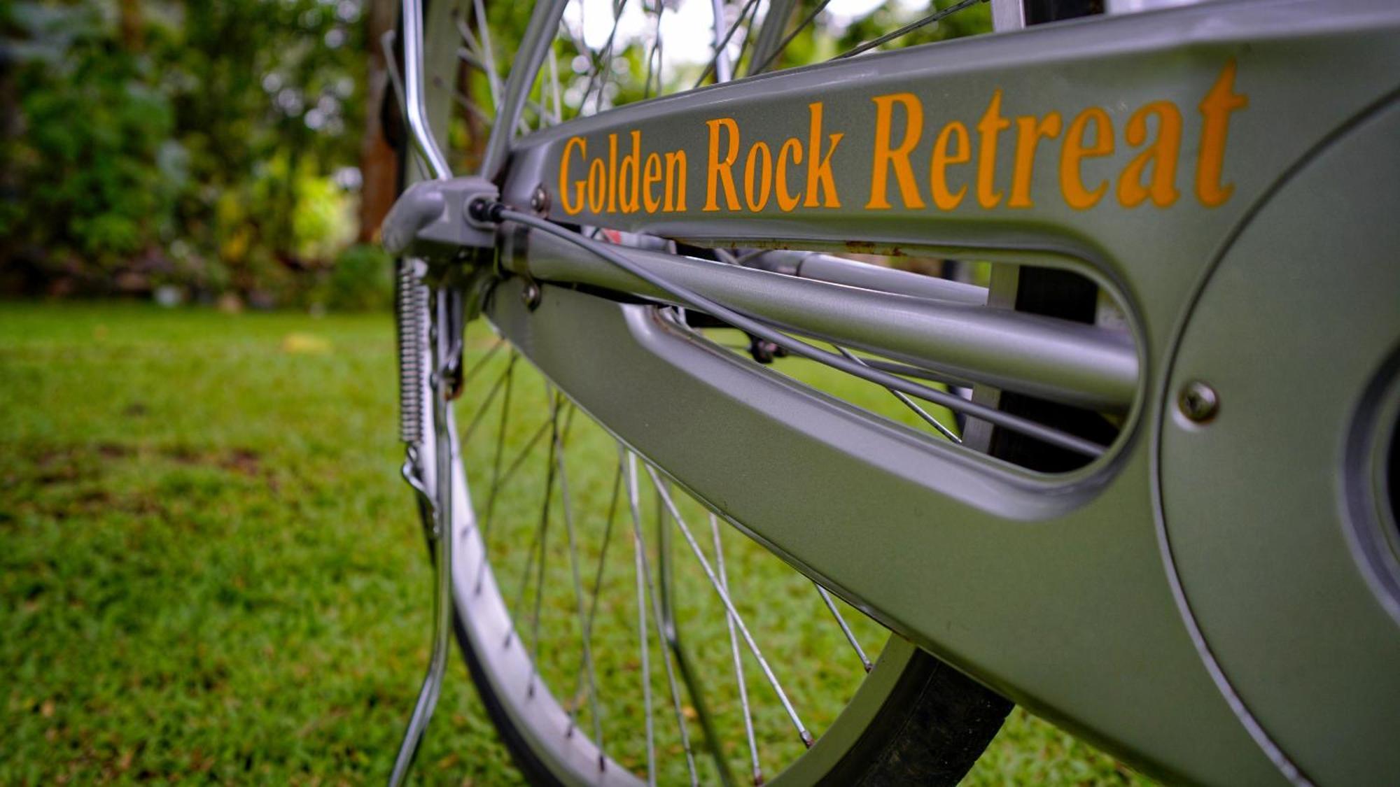 Bed & Breakfast Golden Rock Retreat *
