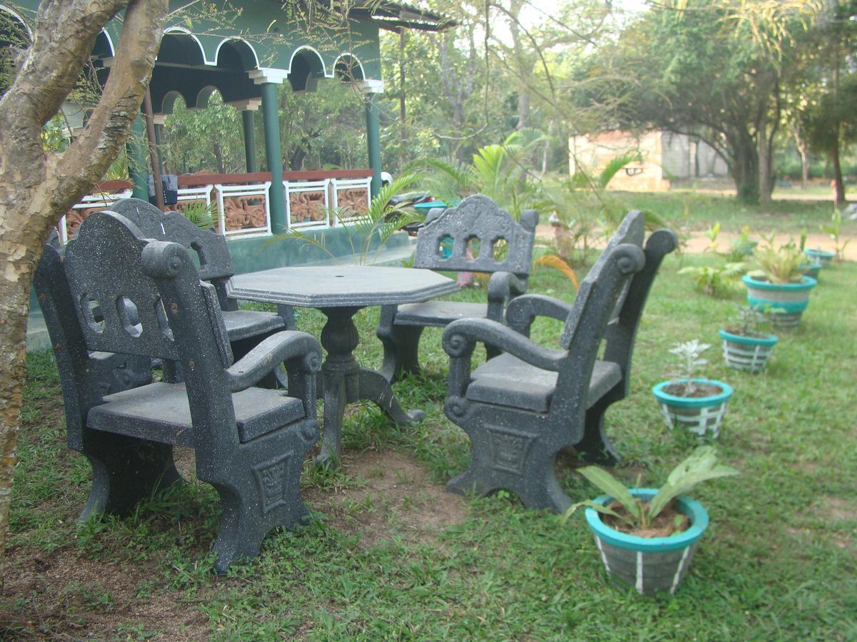Rock Homestay *