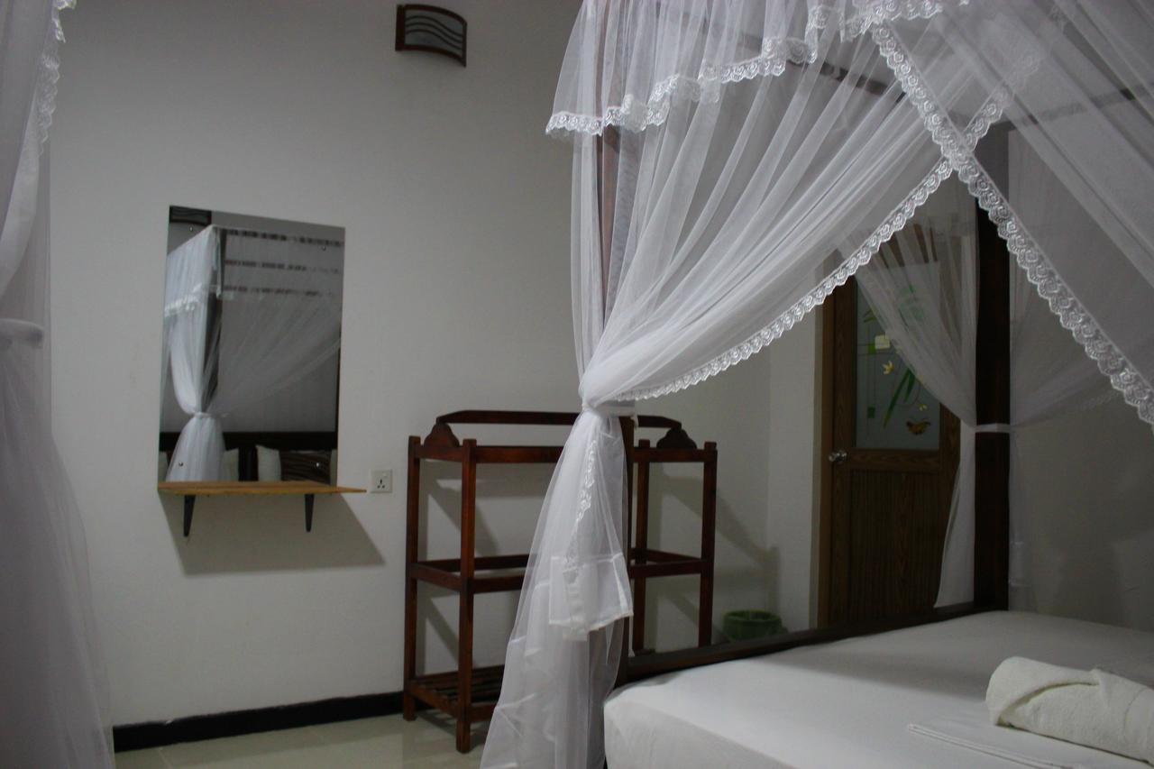 Homestay Lahiru *