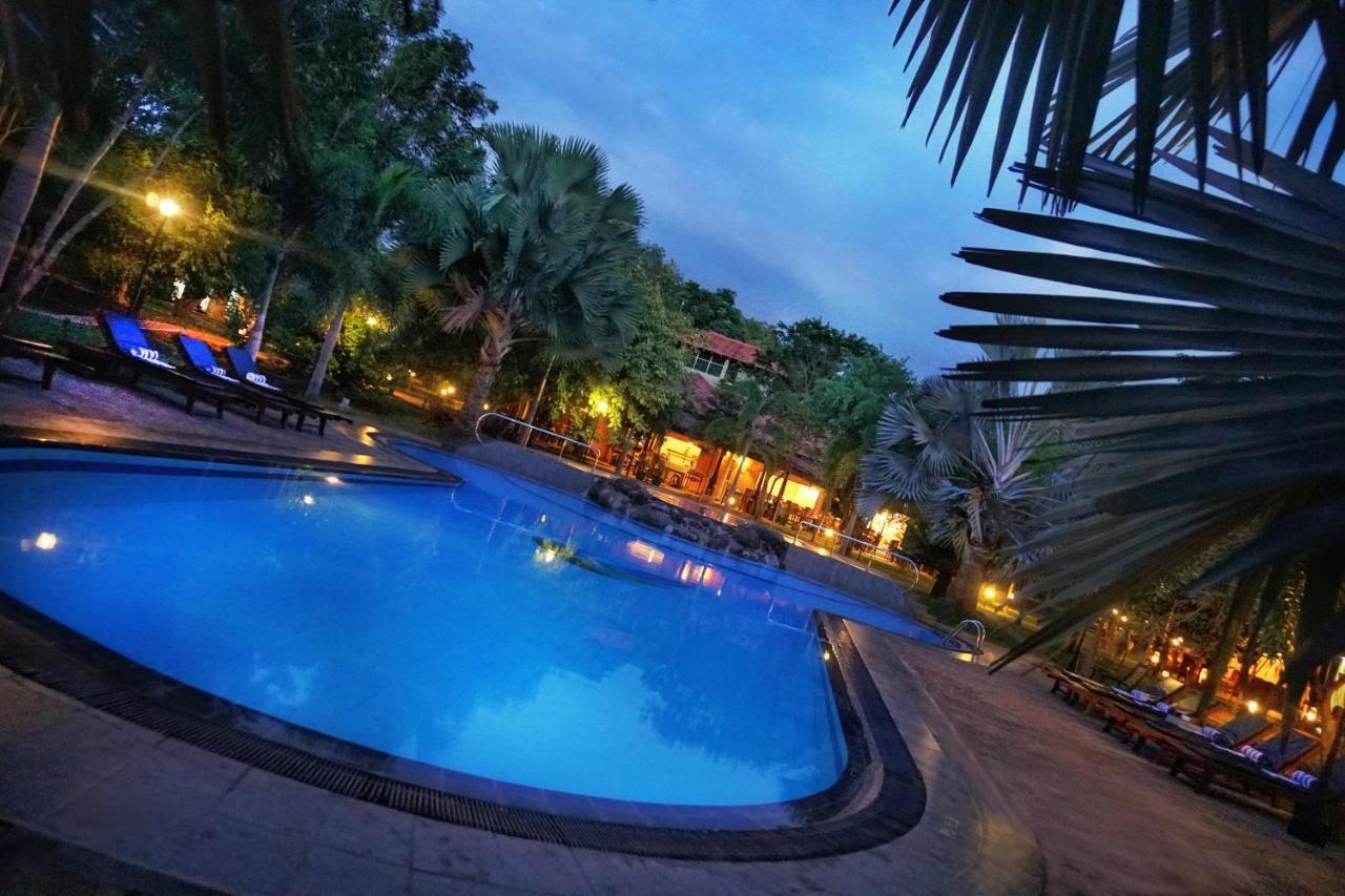 Hotel Saunter Paradise