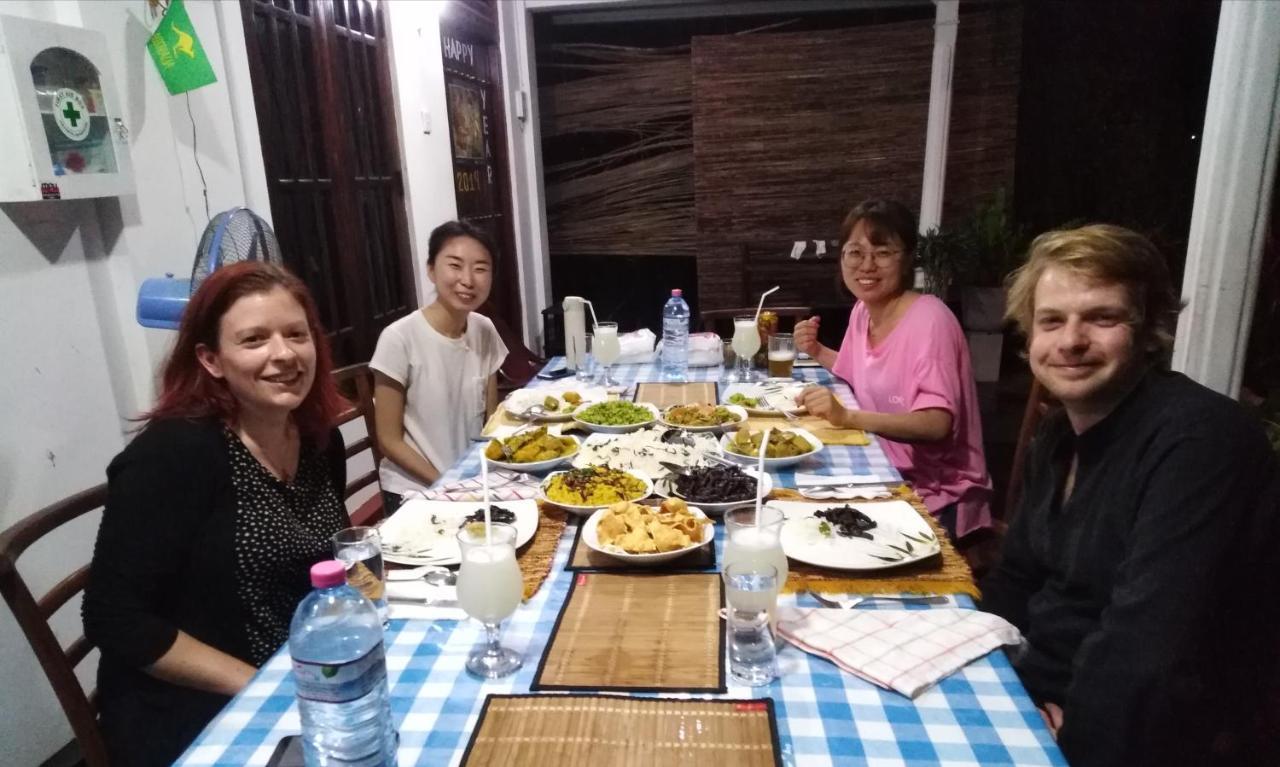 Homestay Asiri *