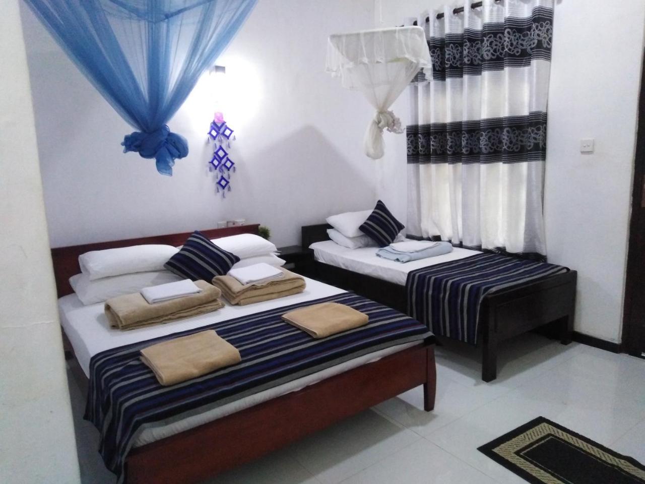 Asiri Homestay *