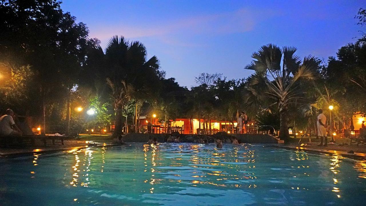 Hotel Saunter Paradise Sigiriya