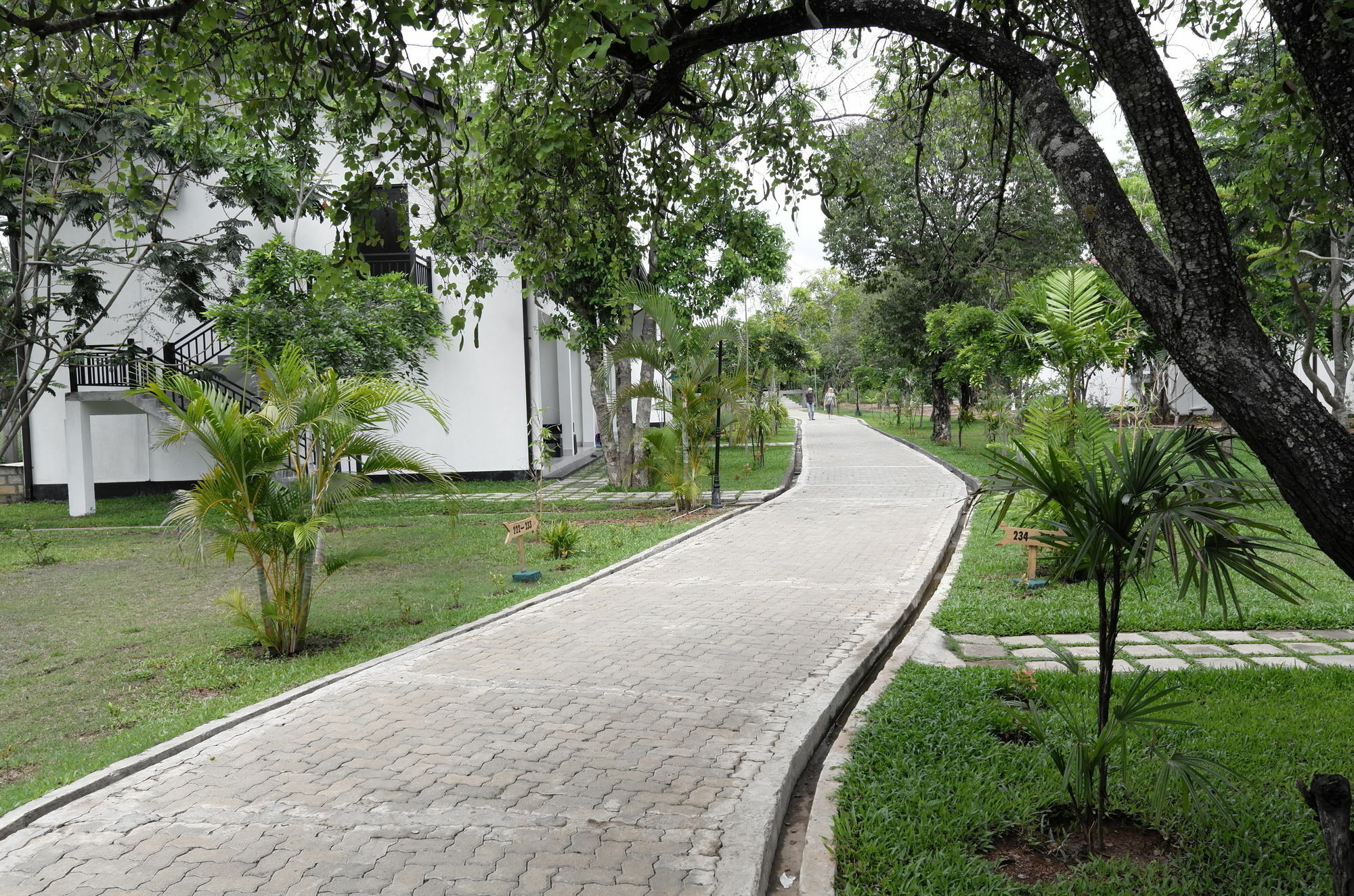 Oak Ray Elephant Hotel 4*
