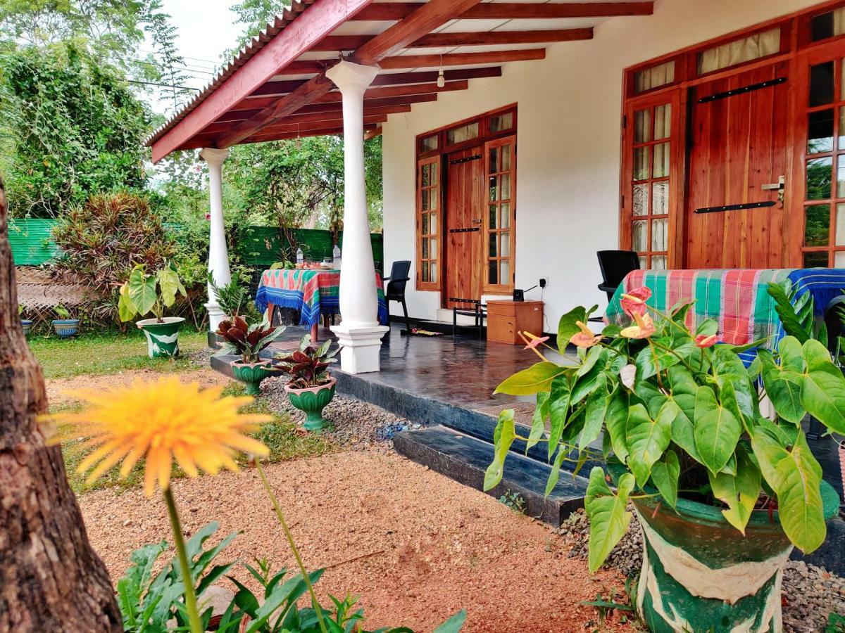 Bed & Breakfast Sigiri Shen *